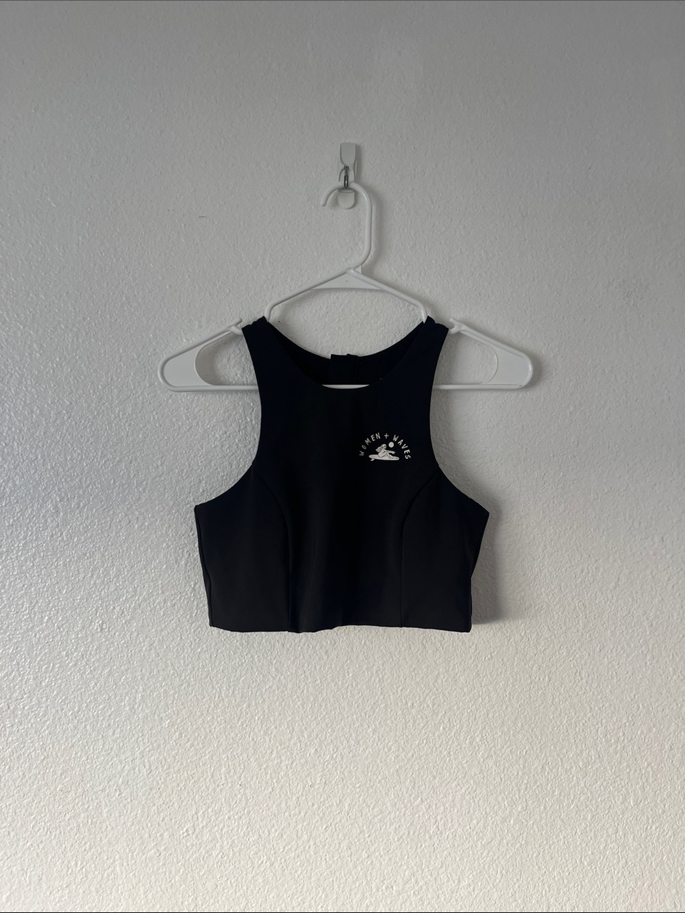 HM Women +Waves Black Surfboard Paddle Top Sports Bra Size 6 Black